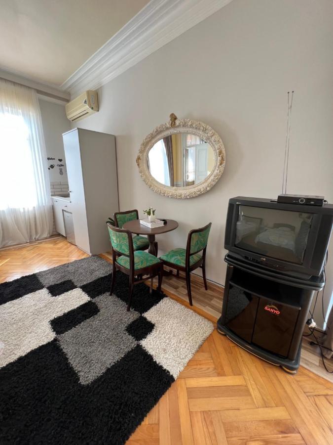 Гостевой дом Kemeni Батуми Экстерьер фото